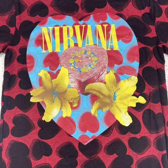 Nirvana Heart Shaped Box 2016 Concert Tour Kurt Cobain Small RARE - Picture 6 of 16